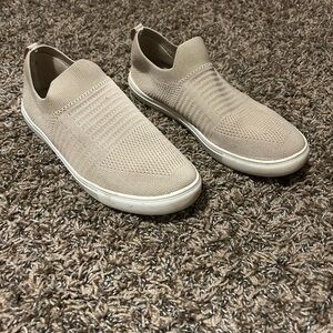 Women’s slip on shoes